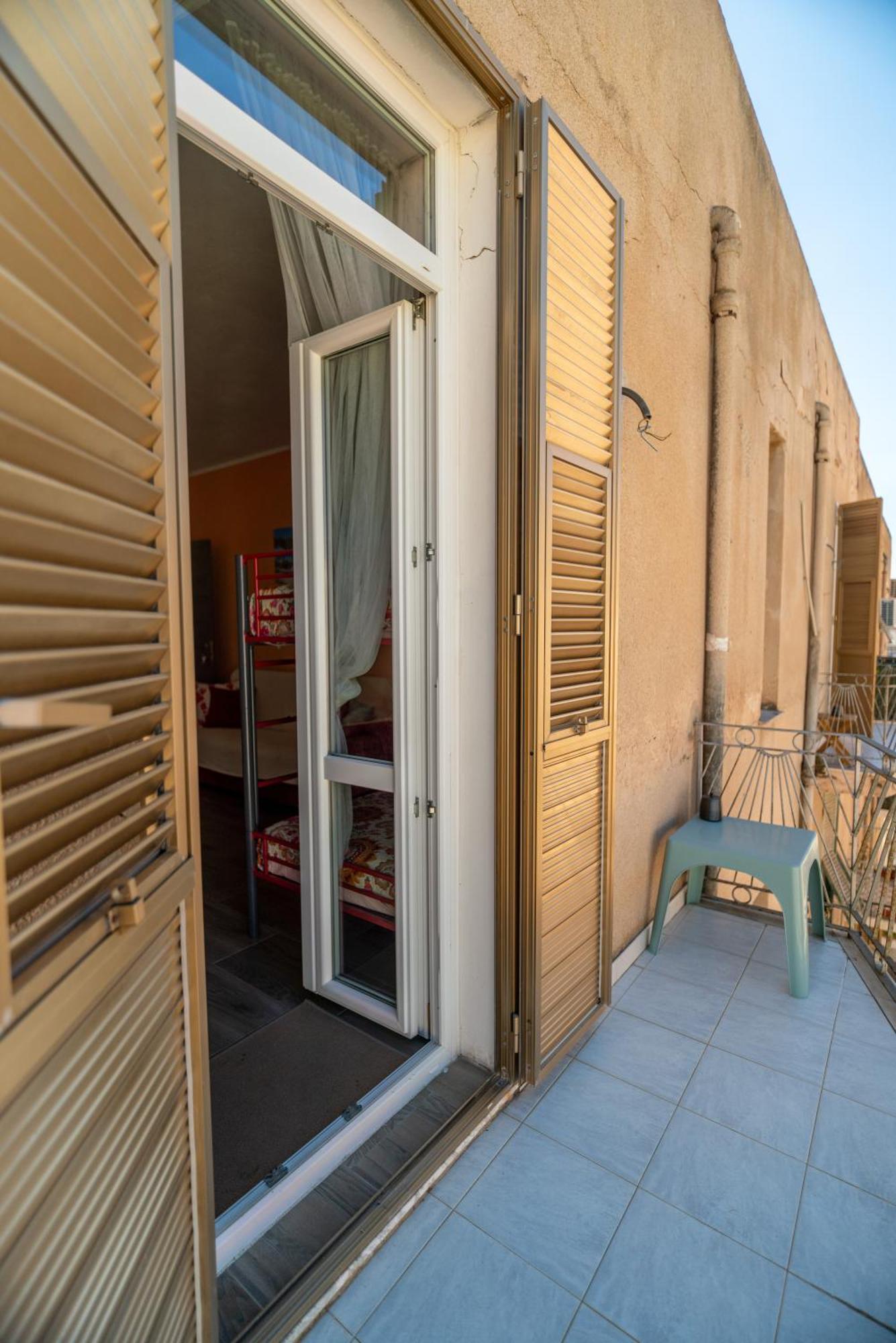 Casa Yvona Apartment Alghero Bagian luar foto